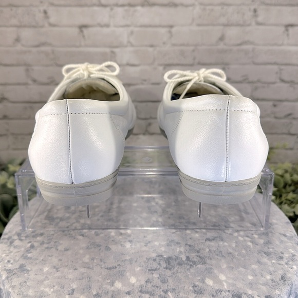 Easy Spirit “Motion” White Leather Round Toe Flex-Comfort Oxfords WMS 12M🤍GUC - Picture 6 of 12